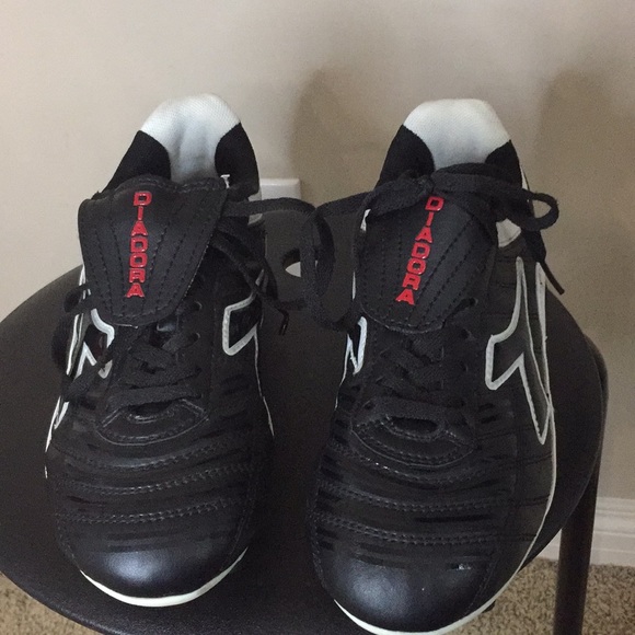 Diadora Soccer/Football/ Rugby Field Cleats - Picture 2 of 5